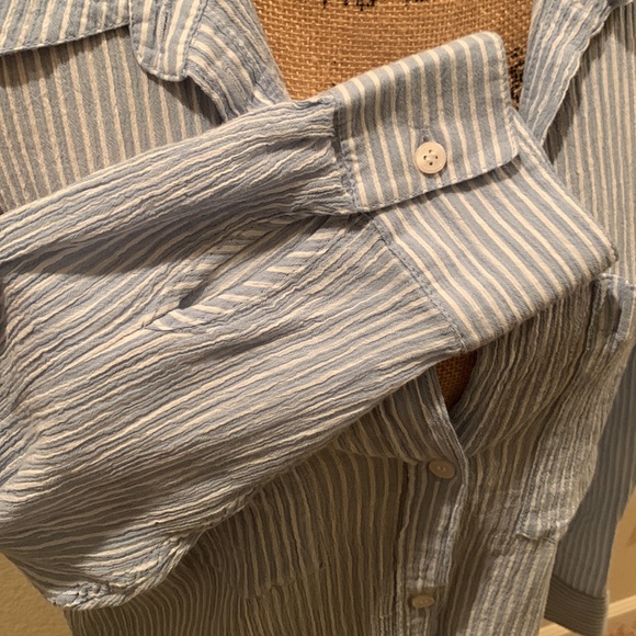 Women’s H&M Striped Button Down Long Sleeve Top - Picture 10 of 10